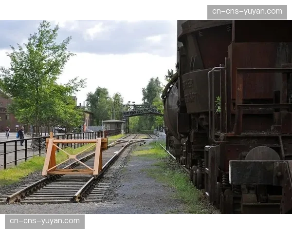 多特蒙德俱乐部推出“鲁尔区工业遗产”主题特别版球衣