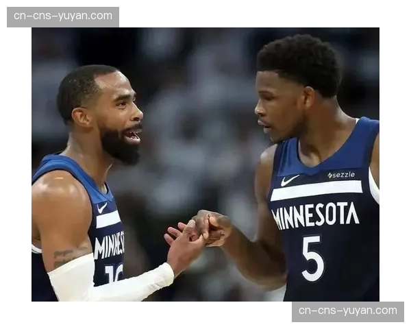 老将康利谈角色转变:从推进者变为埋伏射手,适应不同节奏 老将康利谈角色转变:从推进者变为埋伏射手,适应不同节奏